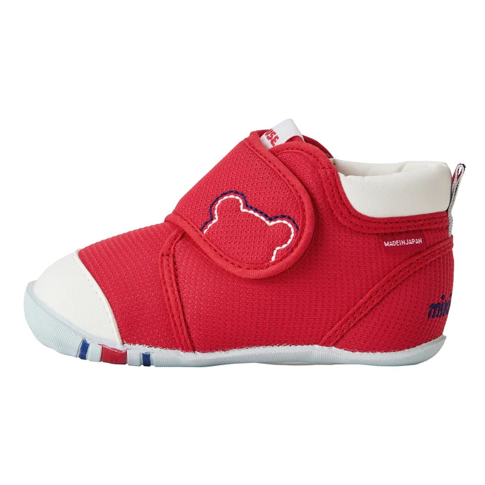 ICONIC RED SHOES
