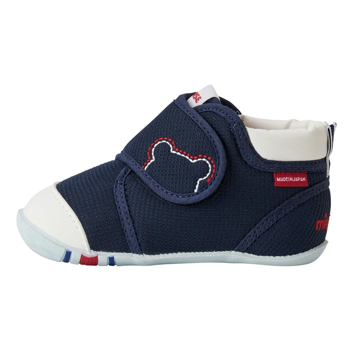 ICONIC NAVY BLUE SHOES