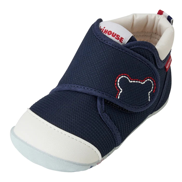 ICONIC NAVY BLUE SHOES