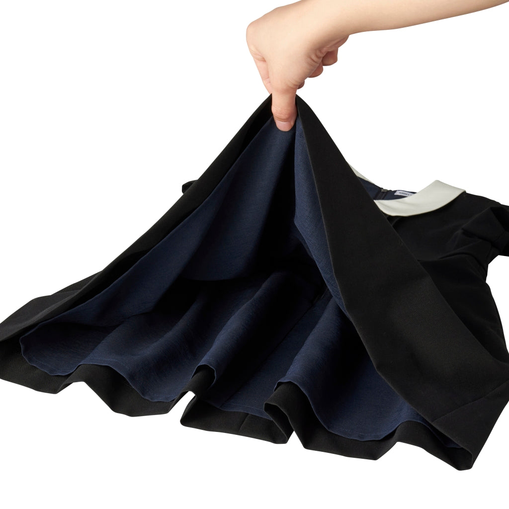 ROBE NOIRE PLISSÉE BRODERIES FLEURS