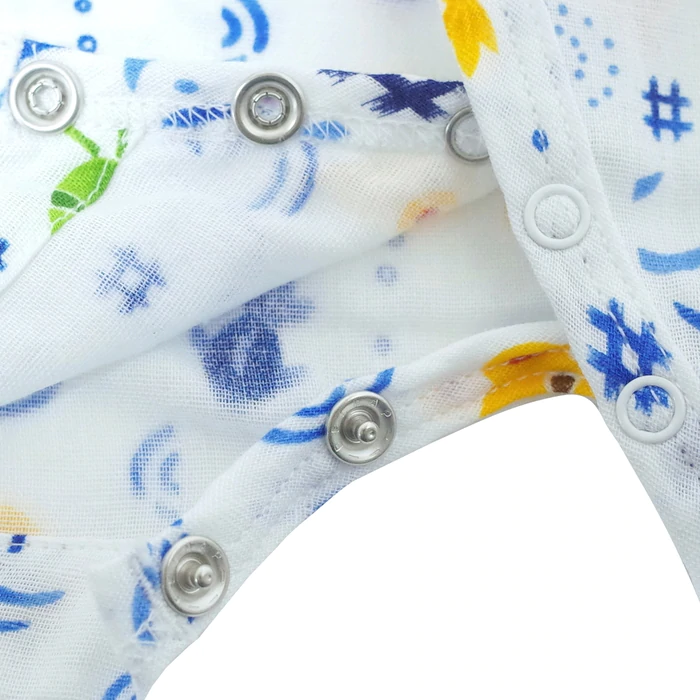 WHITE JINBEI WITH COLORFUL PATTERNS