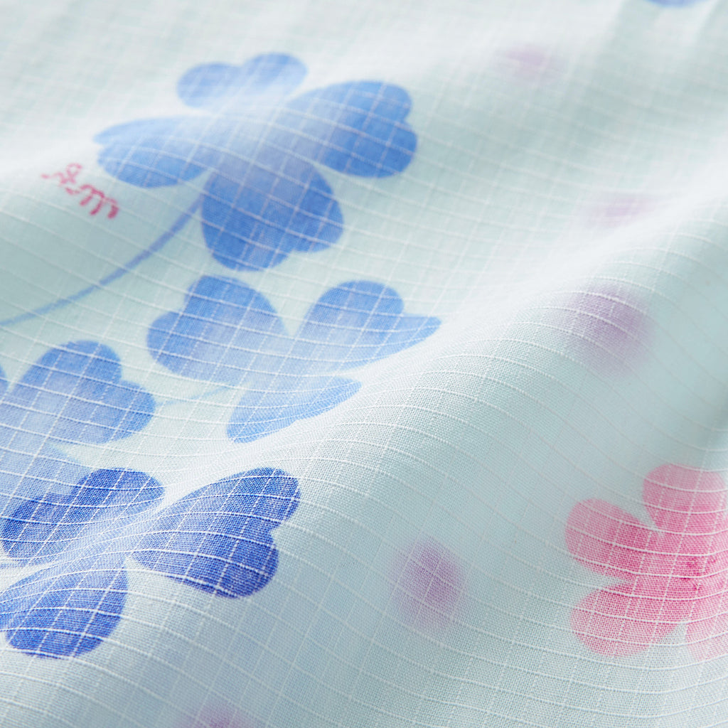 YUKATA EN COTON MOTIF TRÈFLES BLEUS