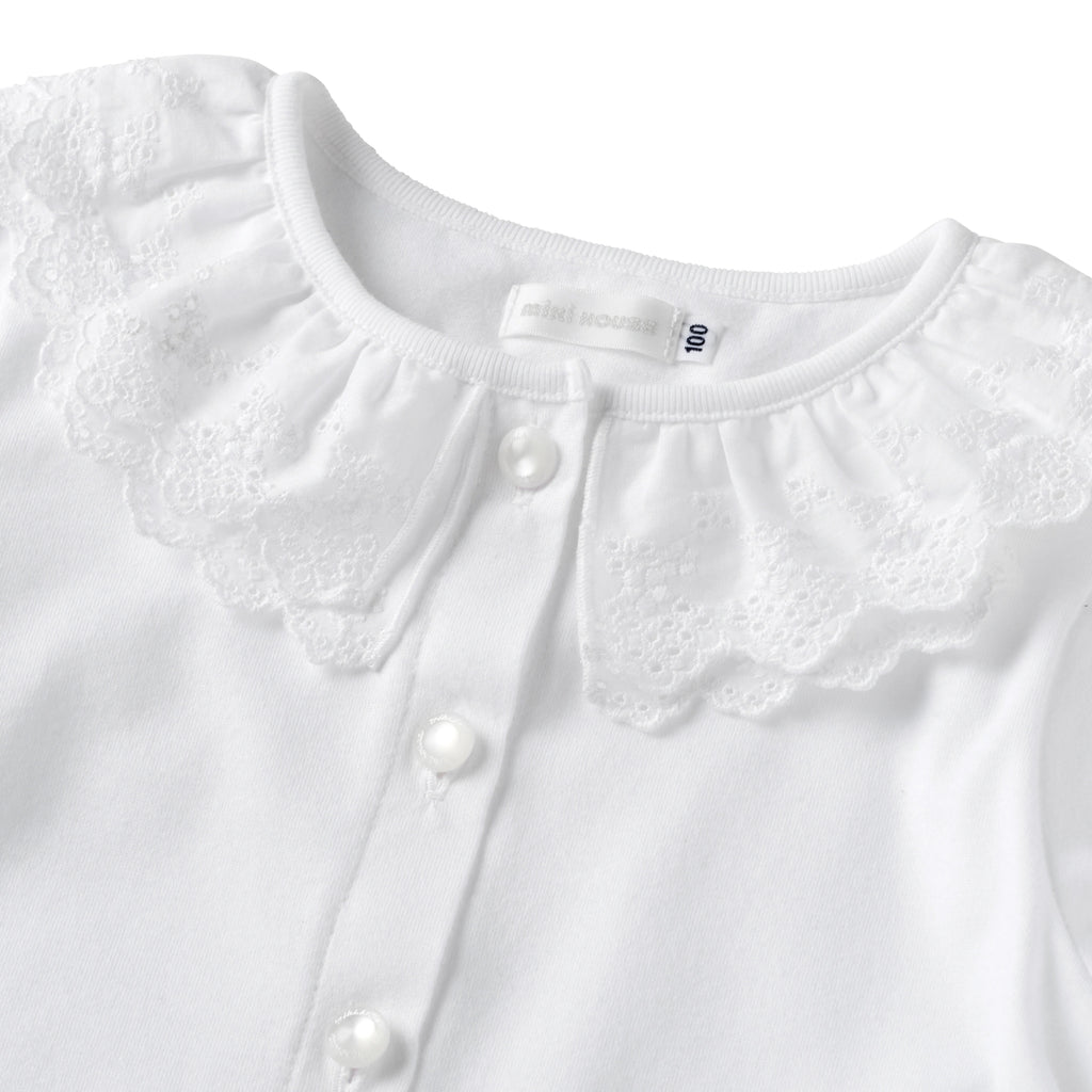 WHITE BLOUSE WITH A LACE CLAUDINE COLLAR