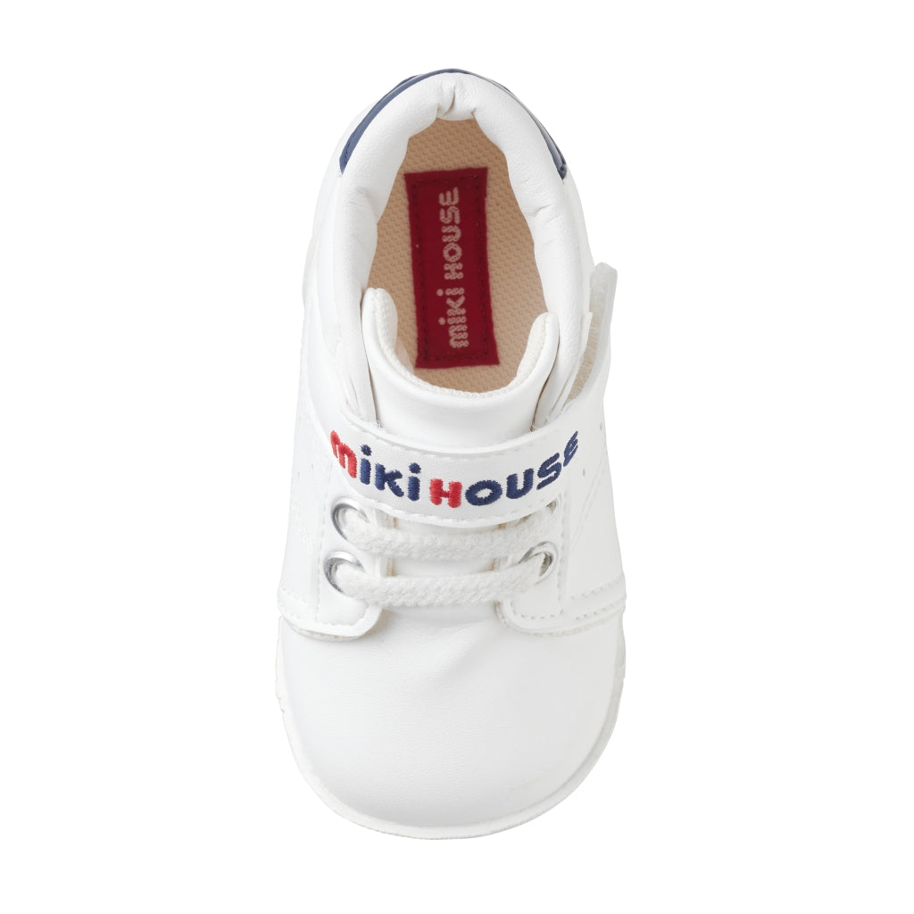 CHAUSSURES BLANCHES PREMIERS PAS