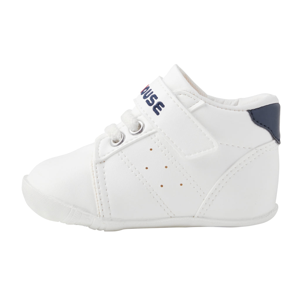 CHAUSSURES BLANCHES PREMIERS PAS