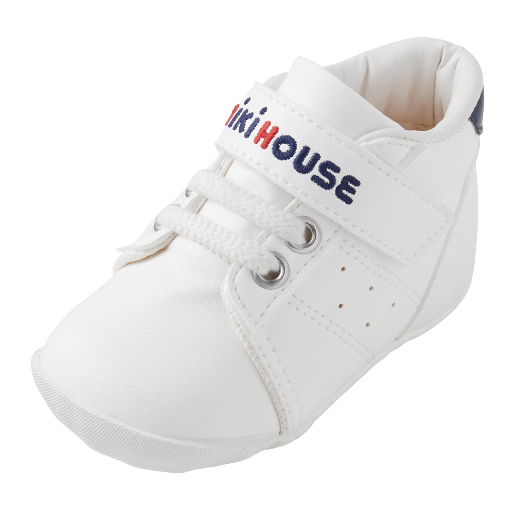 CHAUSSURES BLANCHES PREMIERS PAS